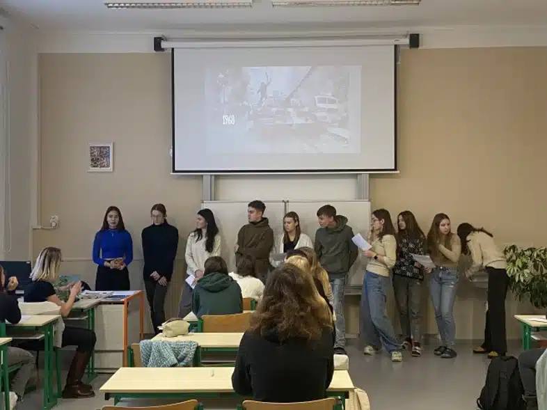 Ouverture internationale 67 52e92f_6d35cb6cf0f0448eaee895f391a51b90~mv2