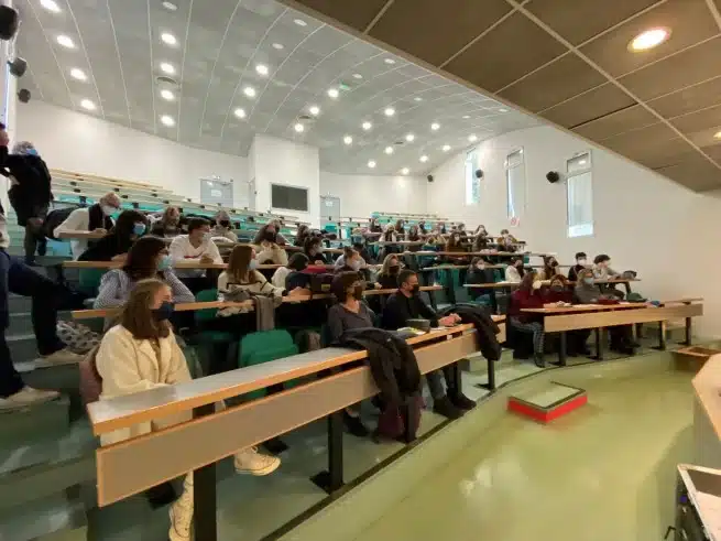 Ouverture internationale 248 52e92f_6e1ee280ed13462892a3eb57775d1b03~mv2