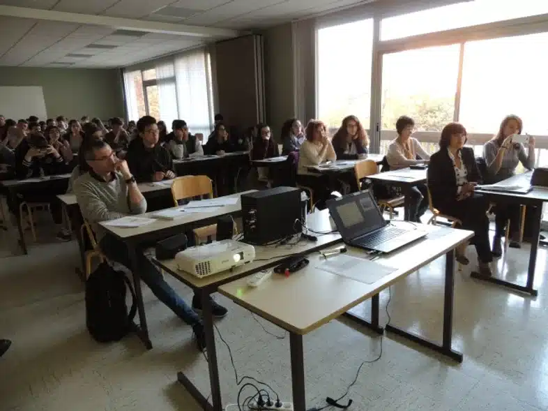 Ouverture internationale 1074 52e92f_6e54d6b427e444c8887e7ea59dd5d334~mv2