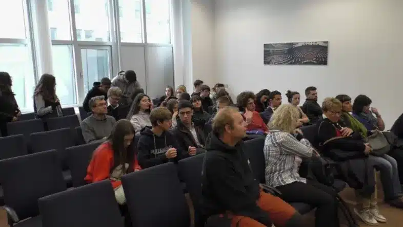 Ouverture internationale 461 52e92f_6f90642400094771a258a0363835c054~mv2