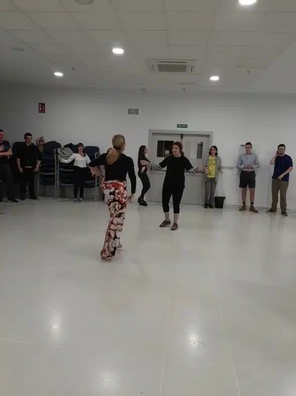 Ouverture internationale 956 52e92f_70eb9697a8e042d7883fac7510e42e31~mv2