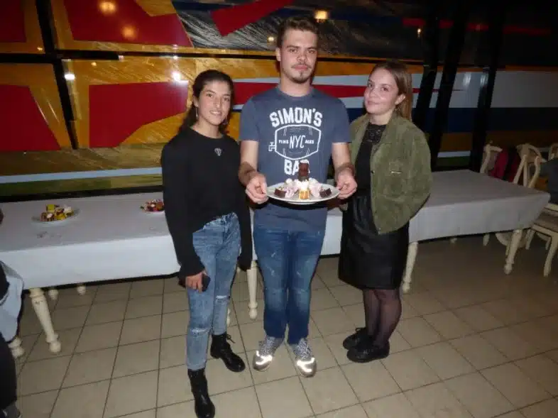 Ouverture internationale 1049 52e92f_711eef23588c4e47a2c4d7de888082c5~mv2