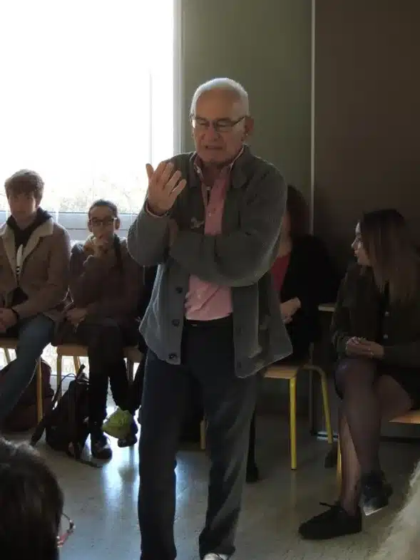 Ouverture internationale 996 52e92f_73ca1bc5cd5343c1adeff02bbe7424ac~mv2