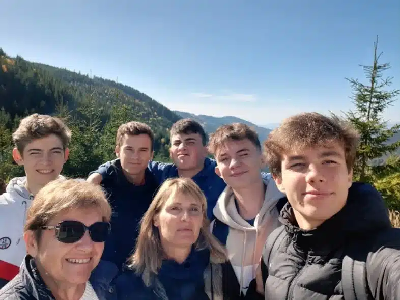 Ouverture internationale 850 52e92f_7436926e25424f29937e6883f53c237b~mv2