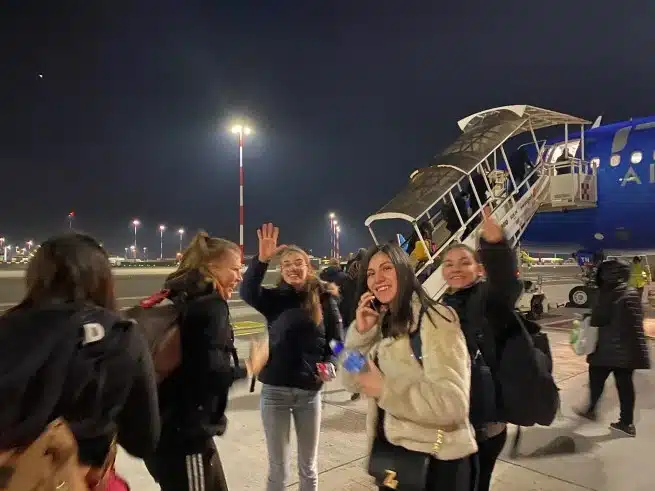 Ouverture internationale 144 52e92f_76e8ba18ac67488d85a24d820203aa61~mv2