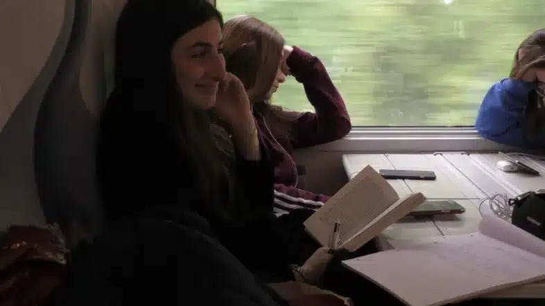 Ouverture internationale 365 52e92f_7afe240a2aaf4d20bc0797e9ebf207e2~mv2