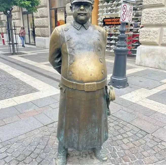 Ouverture internationale 189 52e92f_7ba211f3054747508f58fe83ae6b8760~mv2