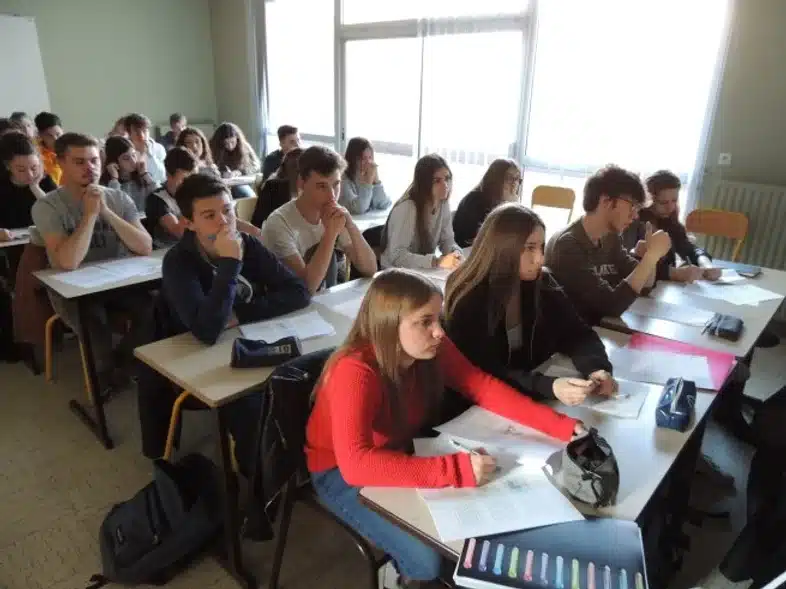 Ouverture internationale 1071 52e92f_7d5ff1ae113d4e06926bafec3c71cdc8~mv2