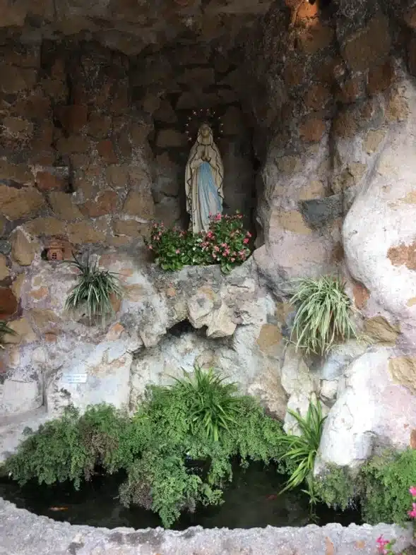 Ouverture internationale 1352 52e92f_80ae8387f1c342e79f8bfc05a734e45b~mv2