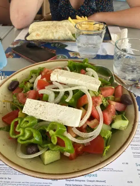 Ouverture internationale 223 52e92f_8174fe9663c545b5aee3a6fd40d584c9~mv2