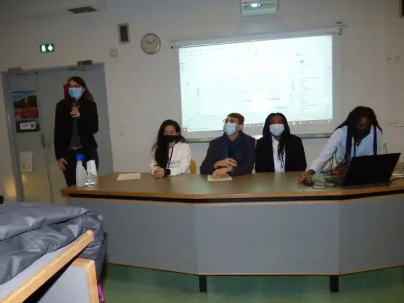 Ouverture internationale 260 52e92f_82d63685367548bbbdfe9ce062bff537~mv2