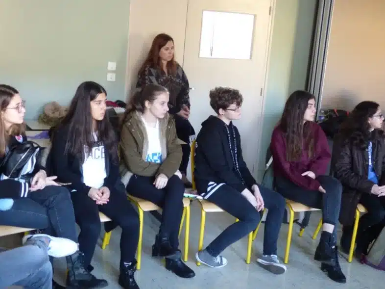 Ouverture internationale 990 52e92f_8314a002fd8a4158b78b88e782079f06~mv2