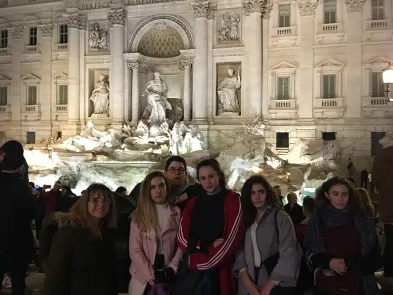 Ouverture internationale 1295 52e92f_837717c144864a2e9c92c5eb1bbcef6b~mv2