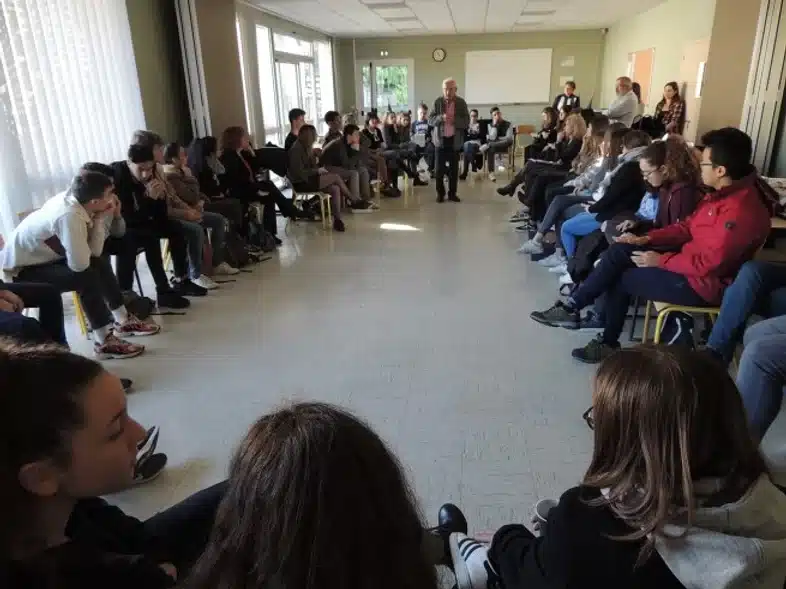 Ouverture internationale 1008 52e92f_874be6b1fe3b4d93b8211a5028a46b8c~mv2