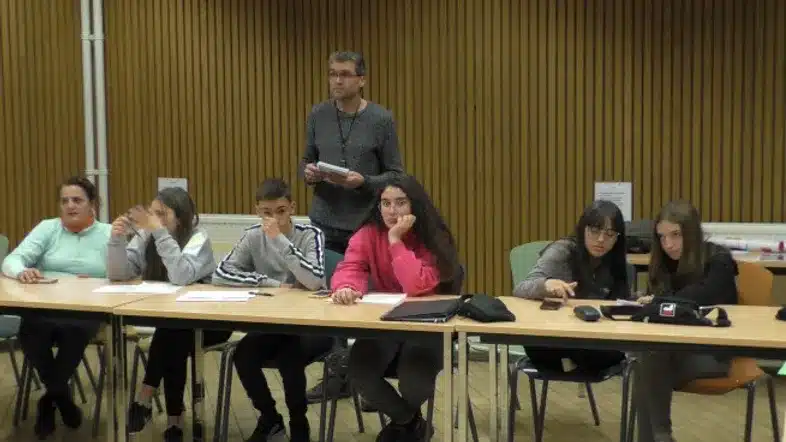 Ouverture internationale 553 52e92f_87dcc505df5343ed925c3780d393615d~mv2