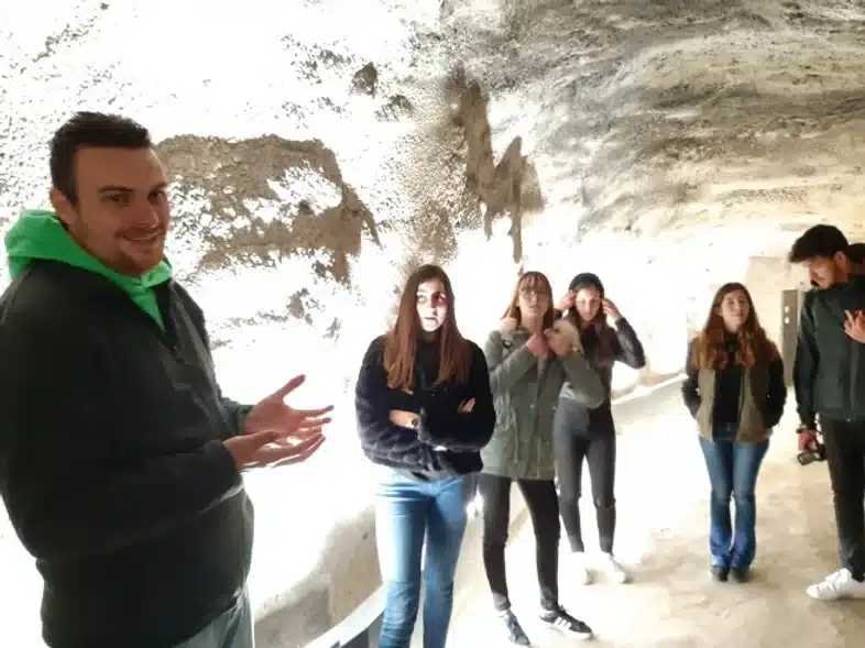 Ouverture internationale 674 52e92f_8f2d8efad0004431b4da5d8e6394a919~mv2