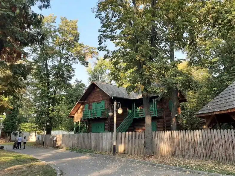 Ouverture internationale 906 52e92f_8f44a7895f614a98bed2e755986456fe~mv2