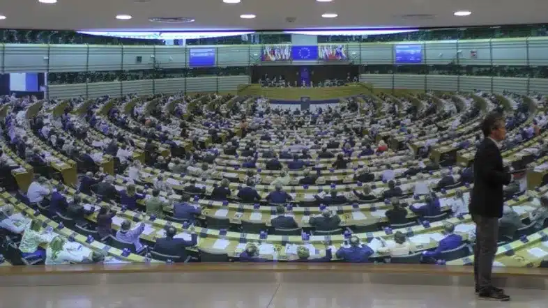 Ouverture internationale 462 52e92f_8f7491e088c74fa38e61aa02ba716c85~mv2