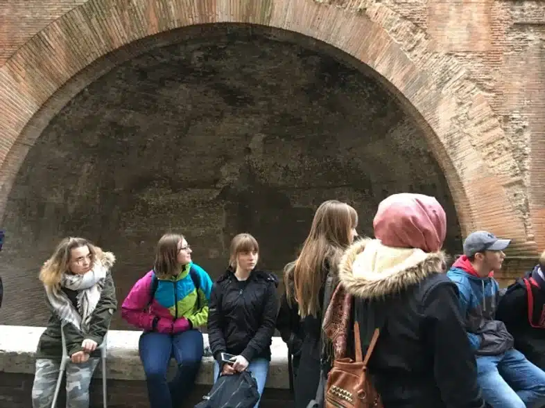 Ouverture internationale 1241 52e92f_9090e035b5b546189a8d1e173ebcd5e5~mv2