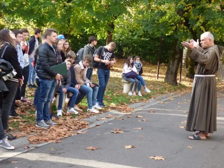 Ouverture internationale 1029 52e92f_90caa8085b704b5ab7abf841841ea2ff~mv2