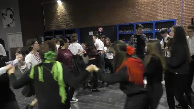 Ouverture internationale 468 52e92f_910a0924a13346fa807ef3b488a96b0a~mv2