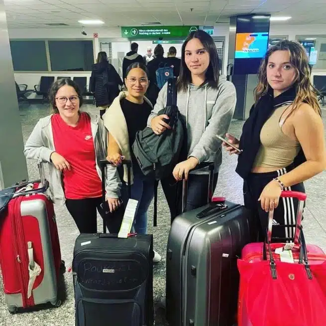 Ouverture internationale 173 52e92f_93d0d11d7e594603aa82c6e5d73070ec~mv2