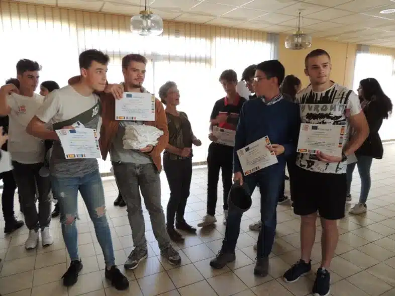 Ouverture internationale 1085 52e92f_95ef962c887244bfad8867d0c7dc5ea6~mv2