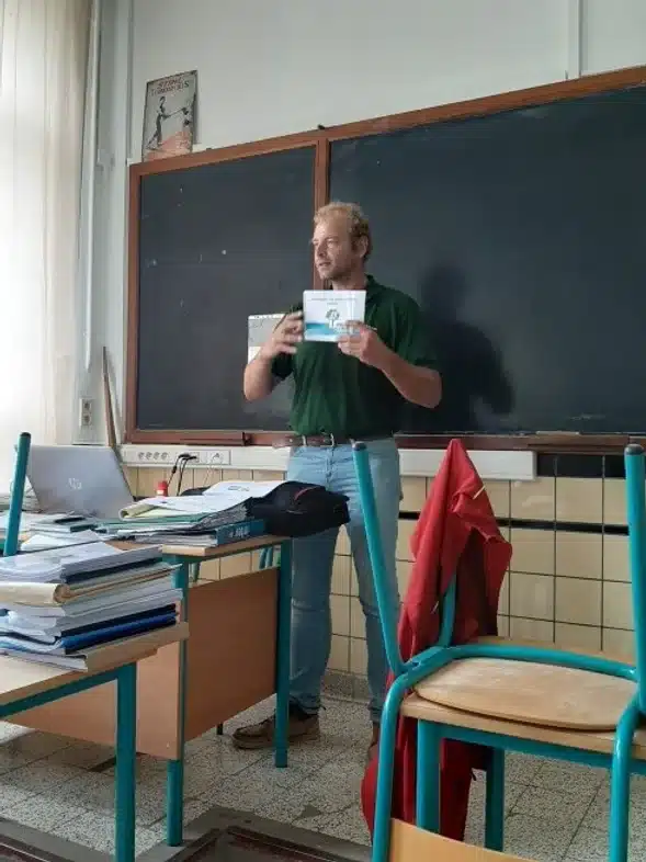 Ouverture internationale 298 52e92f_973ea4beef2447a68120e7451c83103b~mv2