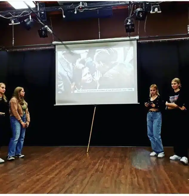 Ouverture internationale 215 52e92f_98f40b31d8084a37914537c1aa320b91~mv2