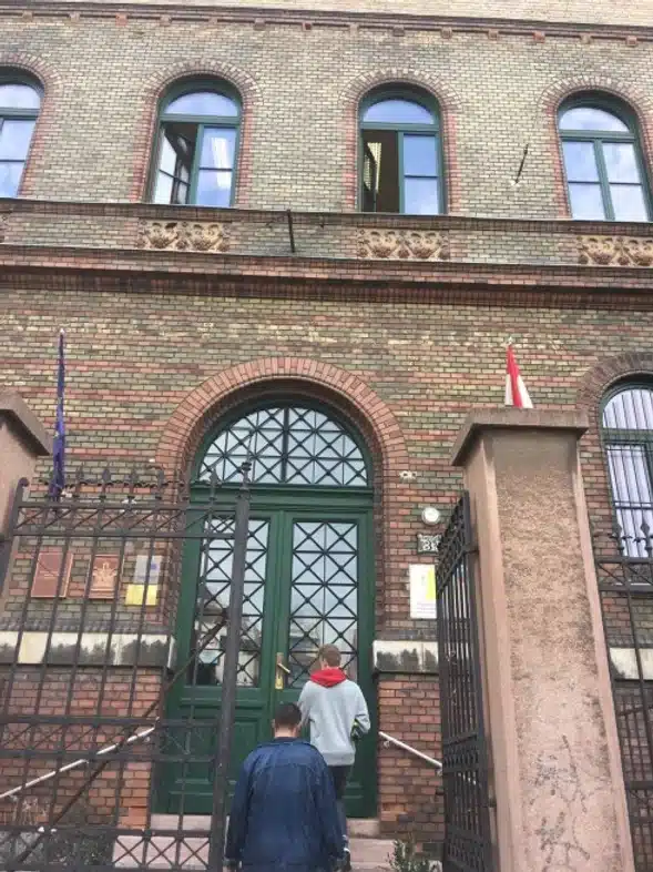 Ouverture internationale 1382 52e92f_9b2cf020c29246e18591d3de701de364~mv2