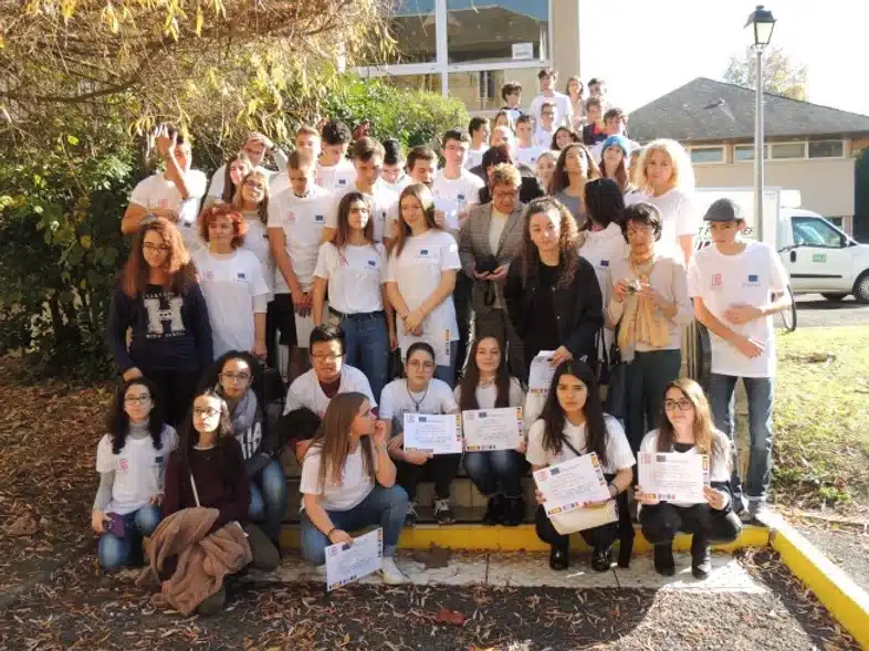 Ouverture internationale 1094 52e92f_9c806738555a42c8af995dbf64b4bbab~mv2