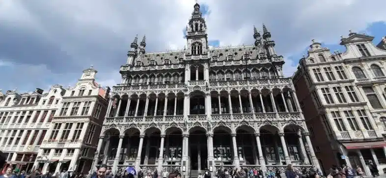 Ouverture internationale 383 52e92f_9e1c09408288430080044318a3aa167c~mv2