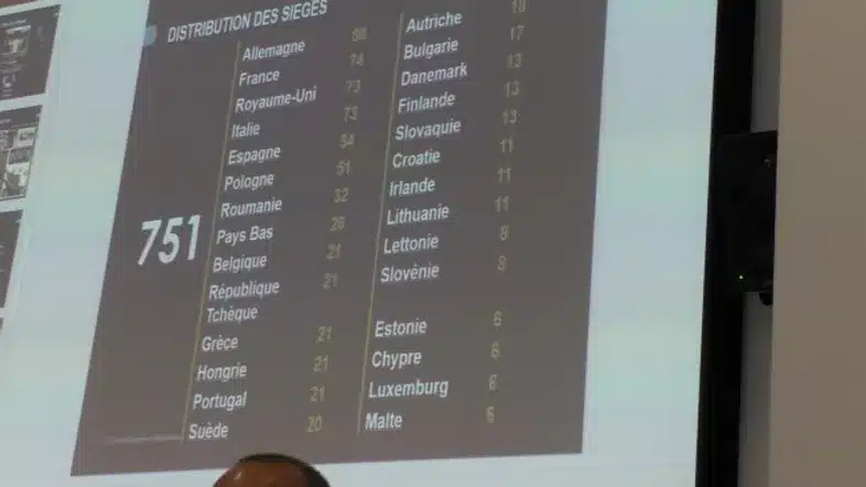 Ouverture internationale 457 52e92f_9f6688529c9e4246ad725b61f3d6892d~mv2