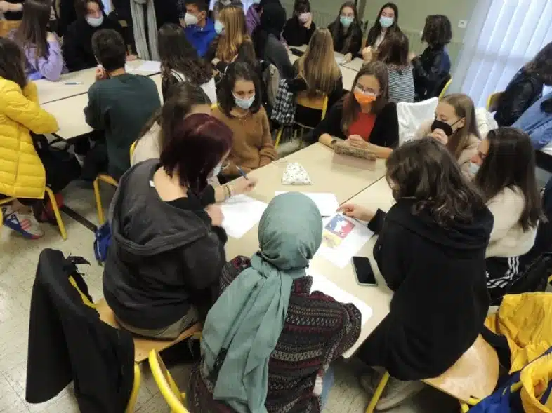 Ouverture internationale 1217 52e92f_a79704ed198d4841817aeeb453976bd7~mv2