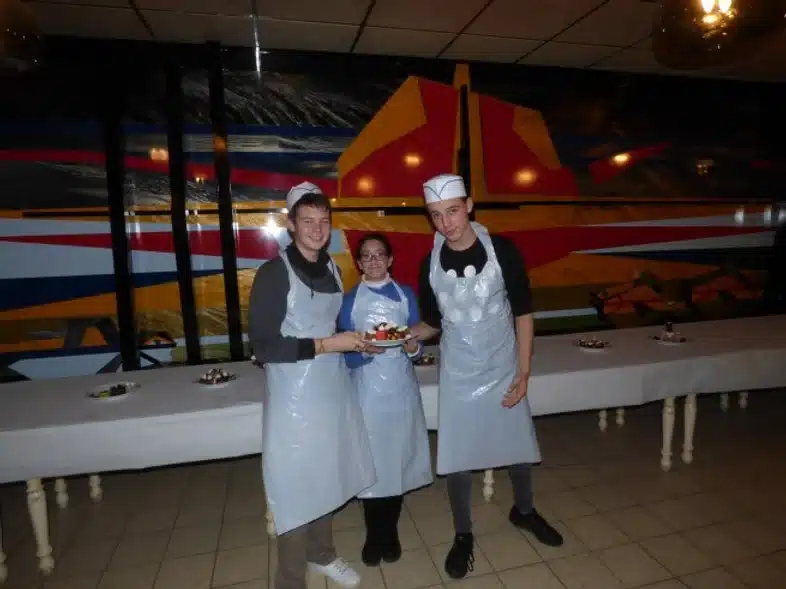 Ouverture internationale 1045 52e92f_ac96e8918eb146f6a1013fe1f14f77e2~mv2