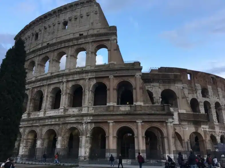 Ouverture internationale 1325 52e92f_ad57a2a8ca0e4bcb842b419c34e0332b~mv2