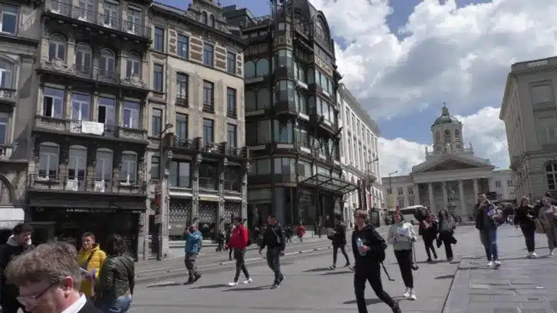 Ouverture internationale 422 52e92f_b38f150603e2412e8f150e7c52da7333~mv2