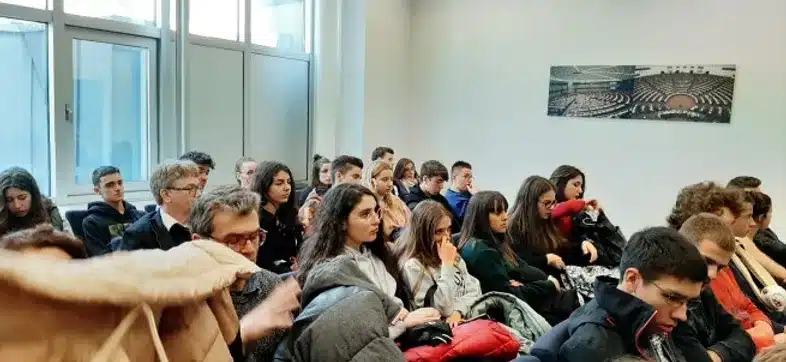 Ouverture internationale 453 52e92f_b5f155efda4d4493a3487d9dd6d396a1~mv2