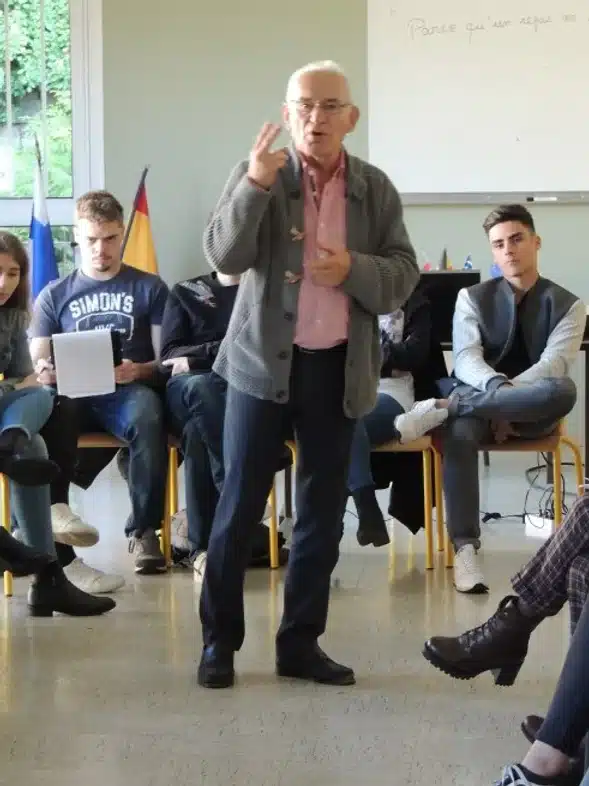 Ouverture internationale 997 52e92f_b8f80340152341168786cd32d4eaf578~mv2