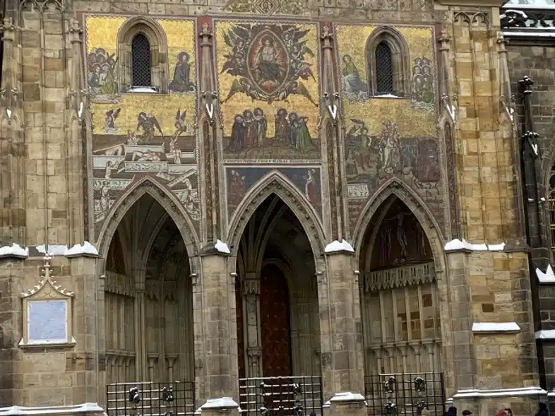 Ouverture internationale 30 52e92f_b9656276a0314452ab310c346d2926a5~mv2