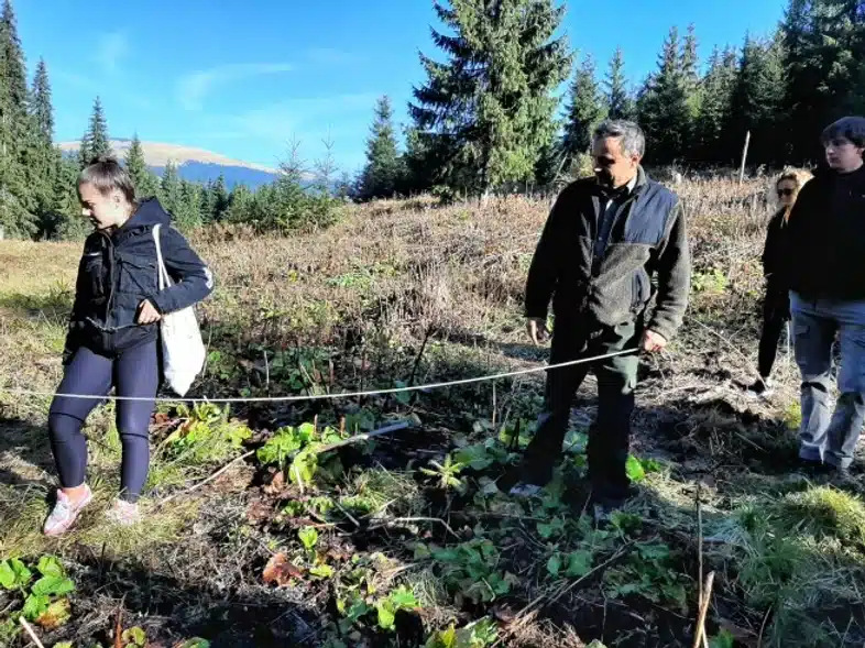 Ouverture internationale 849 52e92f_bce2e6cbc6734d1c99f24a396a5f61a2~mv2