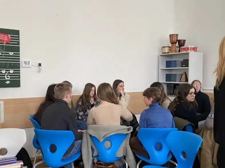 Ouverture internationale 58 52e92f_c529a1119be643be87255295a5ad768f~mv2