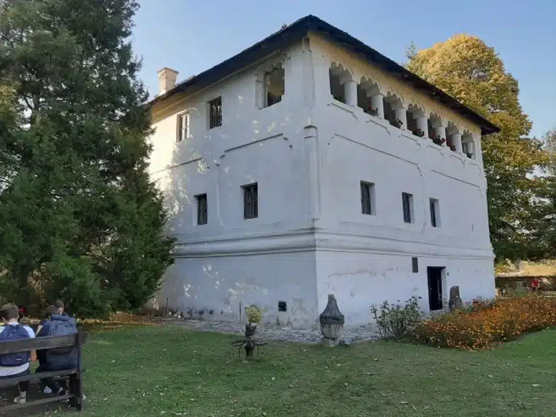 Ouverture internationale 834 52e92f_c56264bf039549438c4ca3b639c0a3ad~mv2