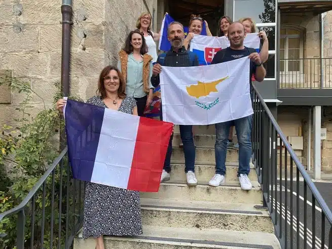 Ouverture internationale 128 52e92f_c6c0fdbec6aa4b60a1aae9a78696302e~mv2