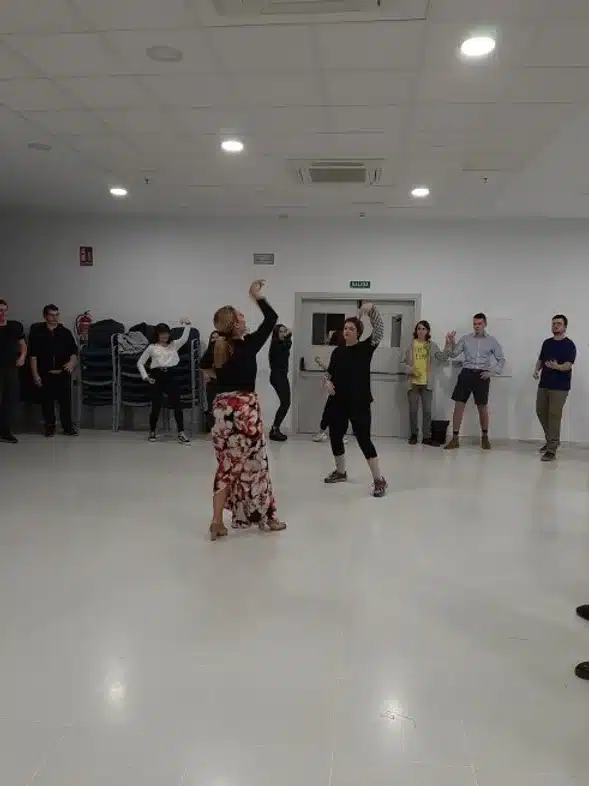 Ouverture internationale 959 52e92f_c8c82757270542f0ada36831bc5fee36~mv2