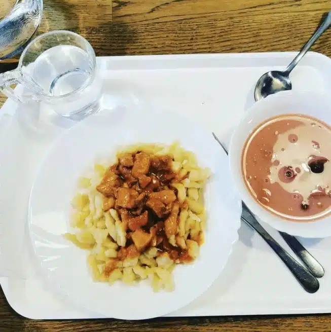 Ouverture internationale 199 52e92f_cfb388a9108b4e4c810655ac3a5105f0~mv2