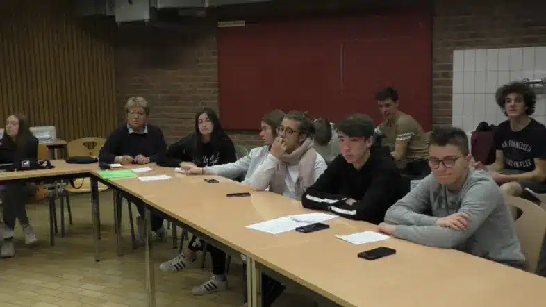 Ouverture internationale 557 52e92f_d1d5243d318a4b1d8a02c42de6f60d7f~mv2