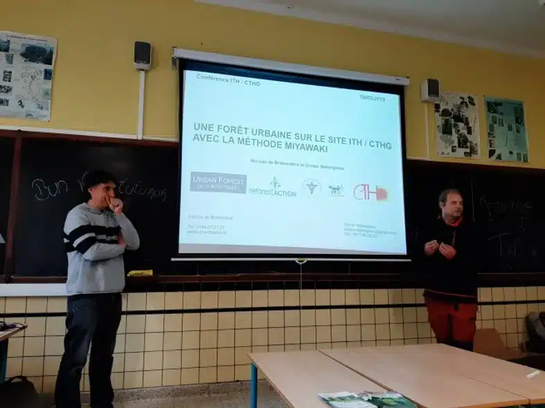 Ouverture internationale 608 52e92f_d46719cbc169483ba6c01e687e302c17~mv2