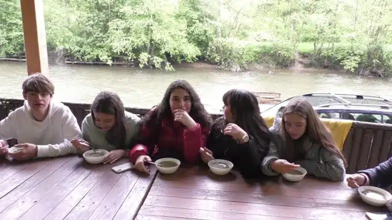 Ouverture internationale 500 52e92f_dd176c98c2fd4318a6c06b95b6eeeae1~mv2