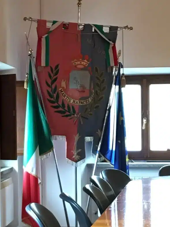 Ouverture internationale 1265 52e92f_dd56e79c51dc4f8798069ee09a22687a~mv2